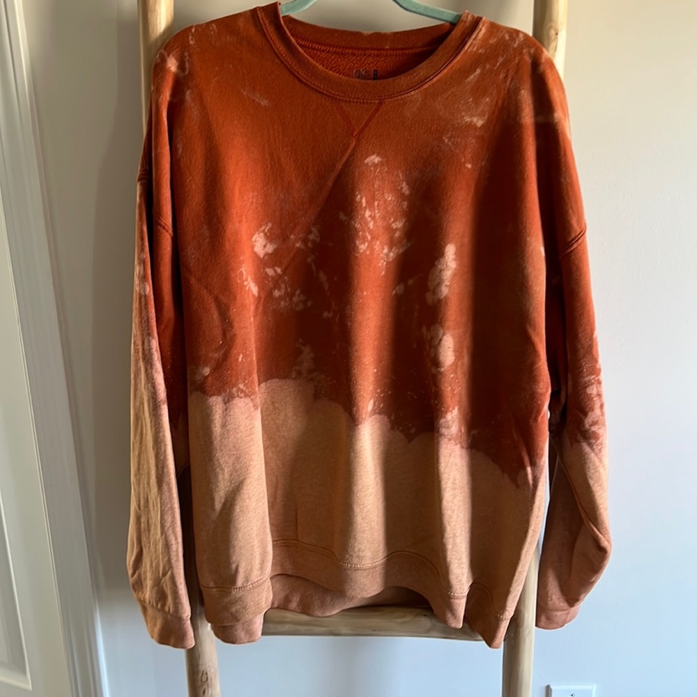 Bleached sweatshirt